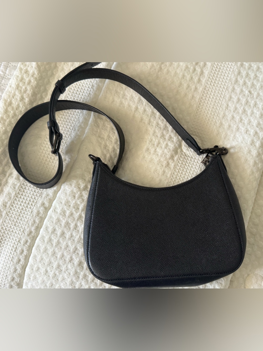 Coach Black Leather Crescent Shoulder Bag - Picture 2 of 6